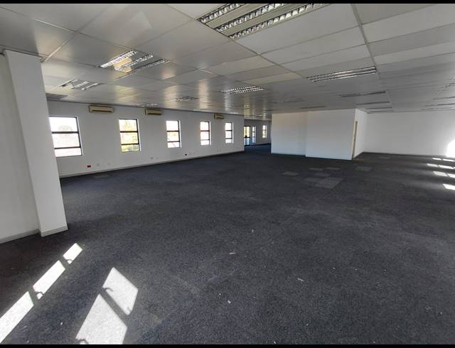 233M² OFFICE TO LET IN HALFWAY HOUSE